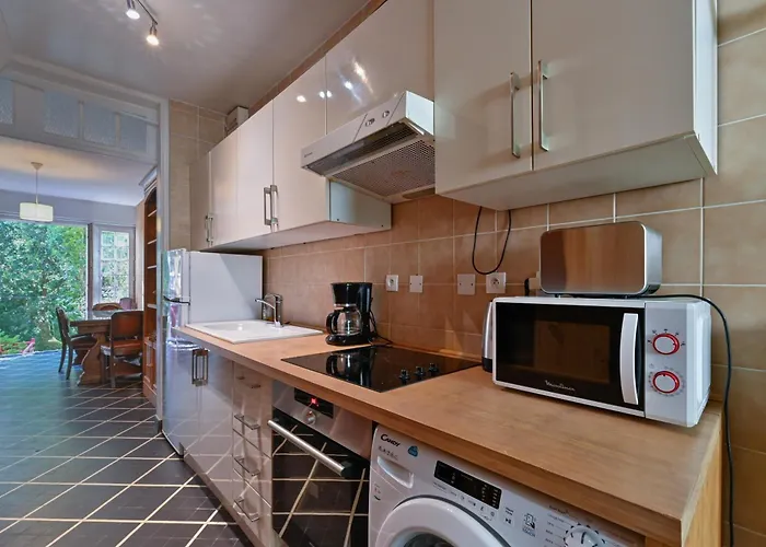 Petit Colibri - Proche De La Apartment